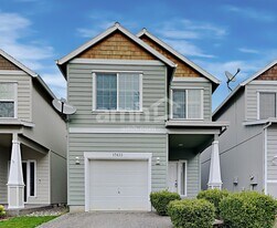 17633 SW Falling Leaf Ct in Beaverton, OR - Building Photo