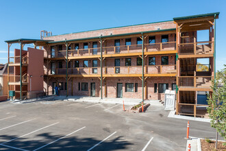 Hilltop in Englewood, CO - Foto de edificio - Building Photo