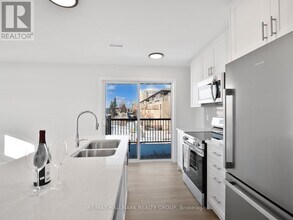401 Glenroy Gilbert Dr in Ottawa, ON - Building Photo - Building Photo