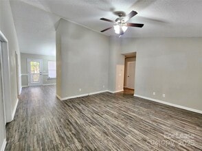 209 Hickory Wood Dr in Kannapolis, NC - Building Photo - Building Photo