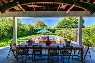 16 Drew Ln in East Hampton, NY - Building Photo - Building Photo