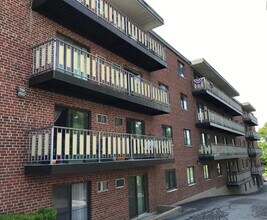 100 Grand View Ave, Unit 4B in Quincy, MA - Foto de edificio - Building Photo