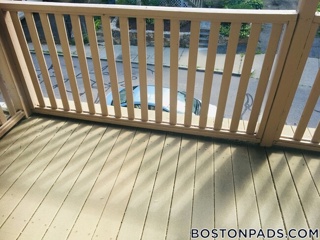 12 Logan St, Unit 2 in Boston, MA - Building Photo - Building Photo