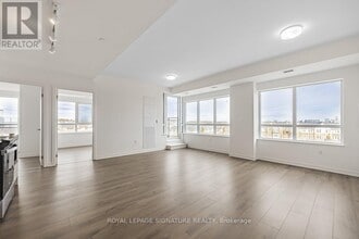 395 Dundas St W in Oakville, ON - Building Photo - Building Photo