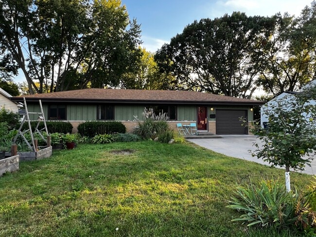 1720 49th Ave NE in Minneapolis, MN - Building Photo - Building Photo