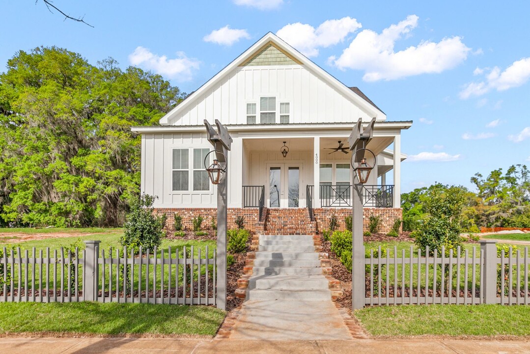 4000 Biltmore Ave in Tallahassee, FL - Building Photo