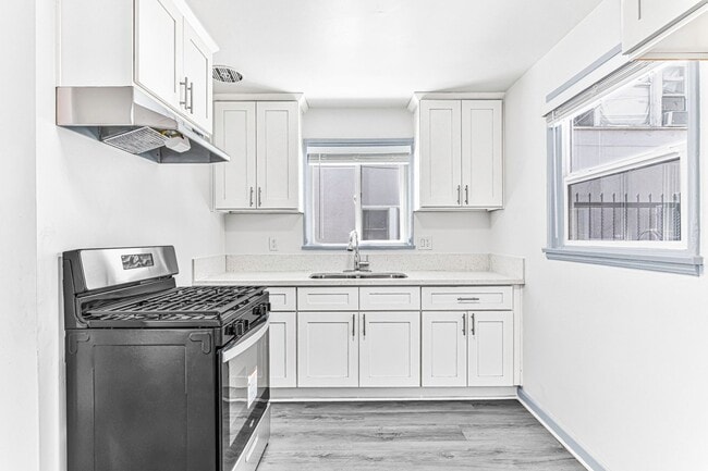 727 Olive Ave, Unit 01 in Long Beach, CA - Building Photo - Building Photo