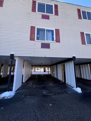 215 Chelmsford St in Chelmsford, MA - Foto de edificio - Building Photo