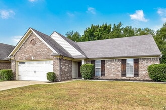 8643 Bonfire Dr in Southaven, MS - Building Photo - Building Photo