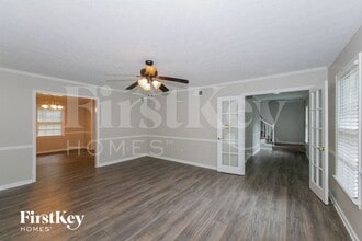 180 Windsor Dr in Fayetteville, GA - Foto de edificio - Building Photo