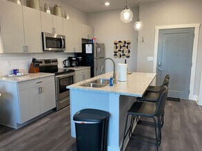 2875 Olentangy River Rd in Columbus, OH - Building Photo - Building Photo