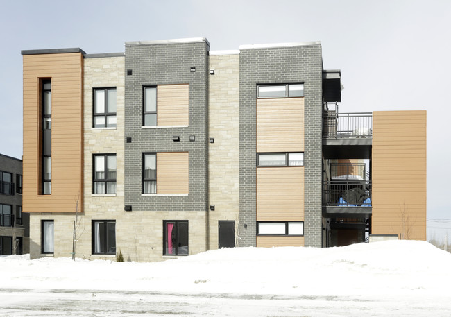 771-775 Péladeau Rue in Laval, QC - Building Photo - Building Photo