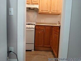 124 Central Ave in Lynn, MA - Building Photo