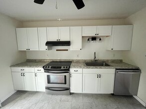 25A Pine Ln, Unit 25A Pine Lane Apt 7 in Albany, NY - Foto de edificio - Building Photo