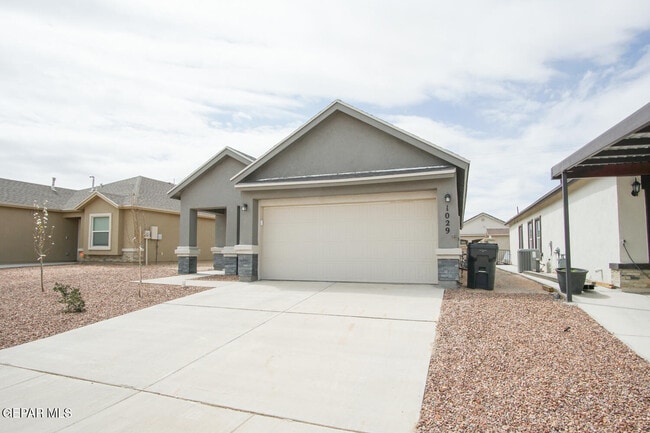 1029 Indigo Sky St in Horizon City, TX - Building Photo - Building Photo