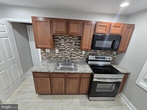 144 Chestnut St in Dundalk, MD - Building Photo - Building Photo