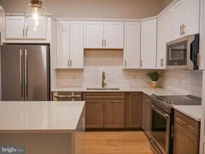 44691 Wellfleet Dr in Ashburn, VA - Building Photo - Building Photo