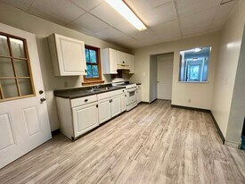 1017 Emporia St in Pittsburgh, PA - Building Photo