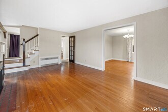 335 Commonwealth Ave in New Britain, CT - Building Photo - Building Photo