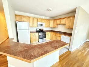 111 Lancaster St in Quincy, MA - Building Photo - Building Photo