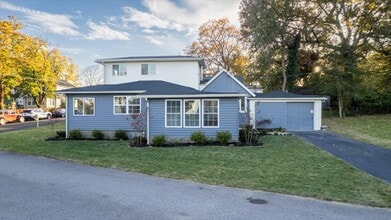 250 Glenwood Rd in Pasadena, MD - Building Photo - Building Photo