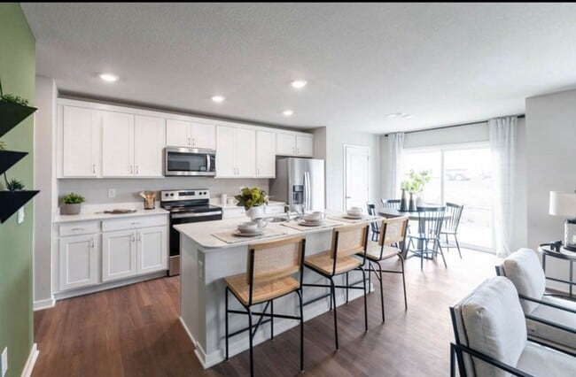 property at 2485 Chloe Ln