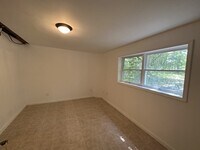 395 Powerhouse Ln photo'