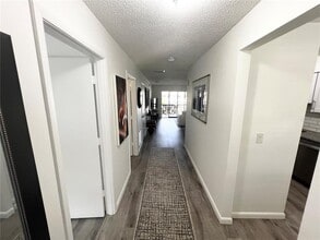 4658 Longwater Chase in Sarasota, FL - Building Photo - Building Photo