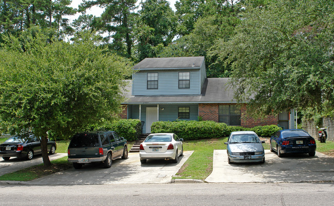 2436-2440 Talco Hills Dr in Tallahassee, FL - Foto de edificio - Building Photo