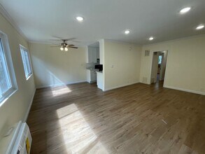 940 N Sierra Bonita Ave in Los Angeles, CA - Building Photo - Building Photo