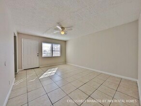 2885 Yellow Pine Ct-Unit -3 in Jacksonville, FL - Foto de edificio - Building Photo