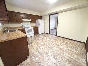 528 Broadway Ave in Bridgeport, WV - Building Photo - Building Photo