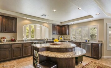 11241 Pentland Downs St in Las Vegas, NV - Foto de edificio - Building Photo