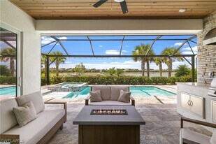 13528 Blue Bay Cir in Ft. Myers, FL - Building Photo