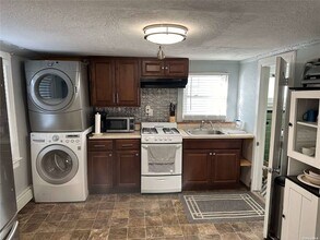 560 E Hudson St in Long Beach, NY - Building Photo - Building Photo