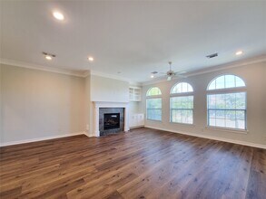 2416 La Branch St in Houston, TX - Building Photo - Building Photo