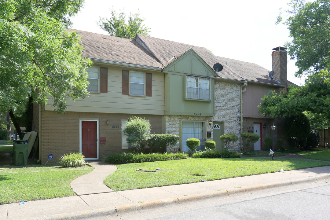 2434-2448 N Graham Dr in Arlington, TX - Building Photo