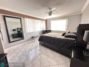 250 181 Dr in Sunny Isles Beach, FL - Building Photo - Building Photo