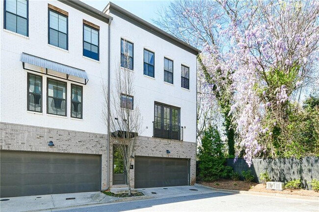 property at 215 Arizona Ave NE