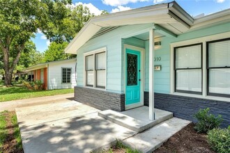 1010 Arcadia Ave in Austin, TX - Building Photo - Building Photo