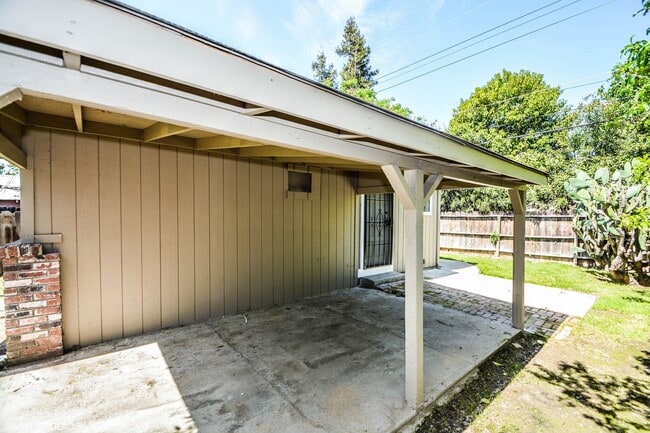 433 Maple St in Lodi, CA - Building Photo - Building Photo