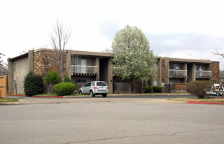 Woodhollow Apartments