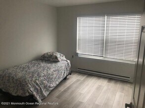 35 Greenwich Ave in Manchester Township, NJ - Building Photo - Building Photo