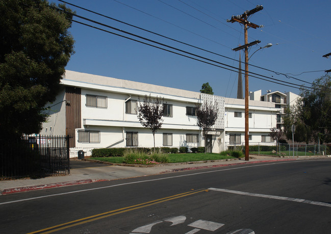 Altadena manor apartment in San Diego, CA - Building Photo - Building Photo