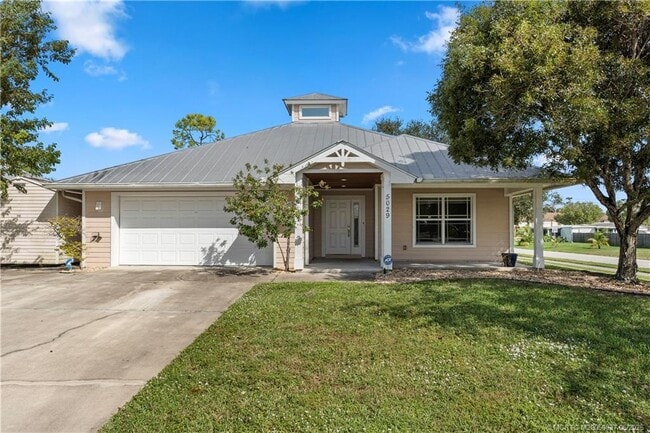 5029 SE Jack Ave in Stuart, FL - Building Photo - Building Photo