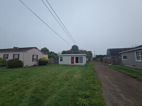 1132 Henderson St in Eureka, CA - Building Photo - Building Photo