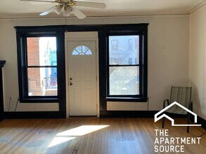 906 W Belle Plaine Ave in Chicago, IL - Building Photo - Building Photo