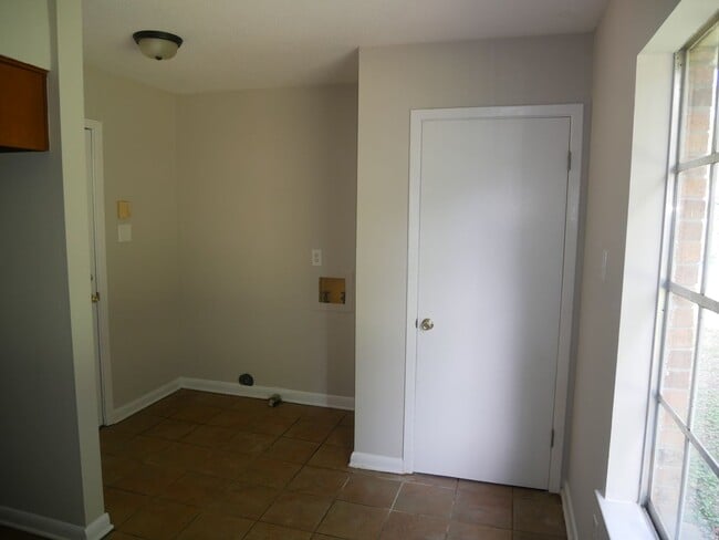3330 Mayfair Rd in Horn Lake, MS - Building Photo - Building Photo