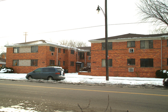 Schaefer Manor Apartments in Detroit, MI - Building Photo - Building Photo