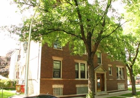 7134 N Wolcott Ave in Chicago, IL - Building Photo